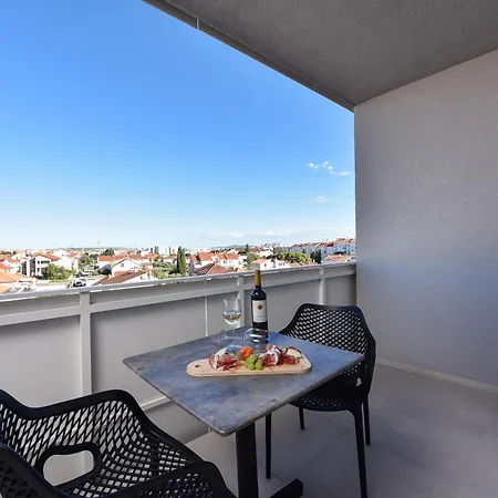 Alta Oliva With Private Parking Apartament Zadar