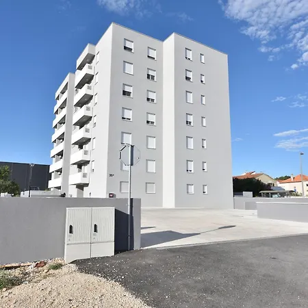 Alta Oliva With Private Parking 아파트 자다르