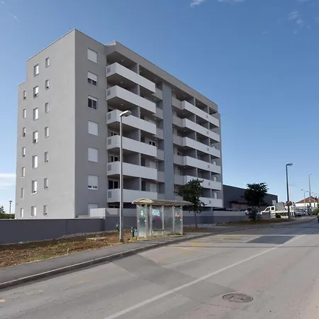 Apartament Alta Oliva With Private Parking *