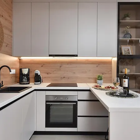 Alta Oliva With Private Parking Apartment Zadar