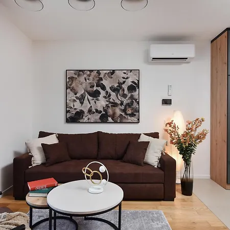 Daire Alta Oliva With Private Parking Zadar