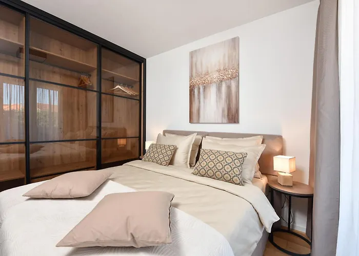 Alta Oliva With Private Parking Daire *